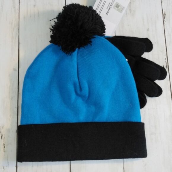 Big Boy Winter Boots&  Fortnight Hat & Gloves Set Size 4 - Picture 7 of 7